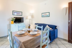 Huoneisto, 1 makuuhuone | Oleskelualue | Taulutelevisio