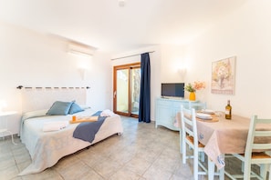 Iron/ironing board, free WiFi, bed sheets - Palau Green Village (Palau)