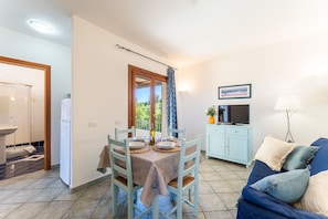 Living area - Palau Green Village (Palau)