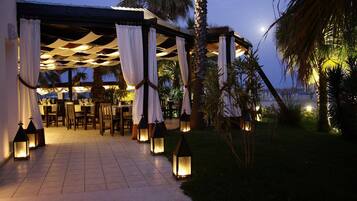 2 restaurants servant le petit déjeuner