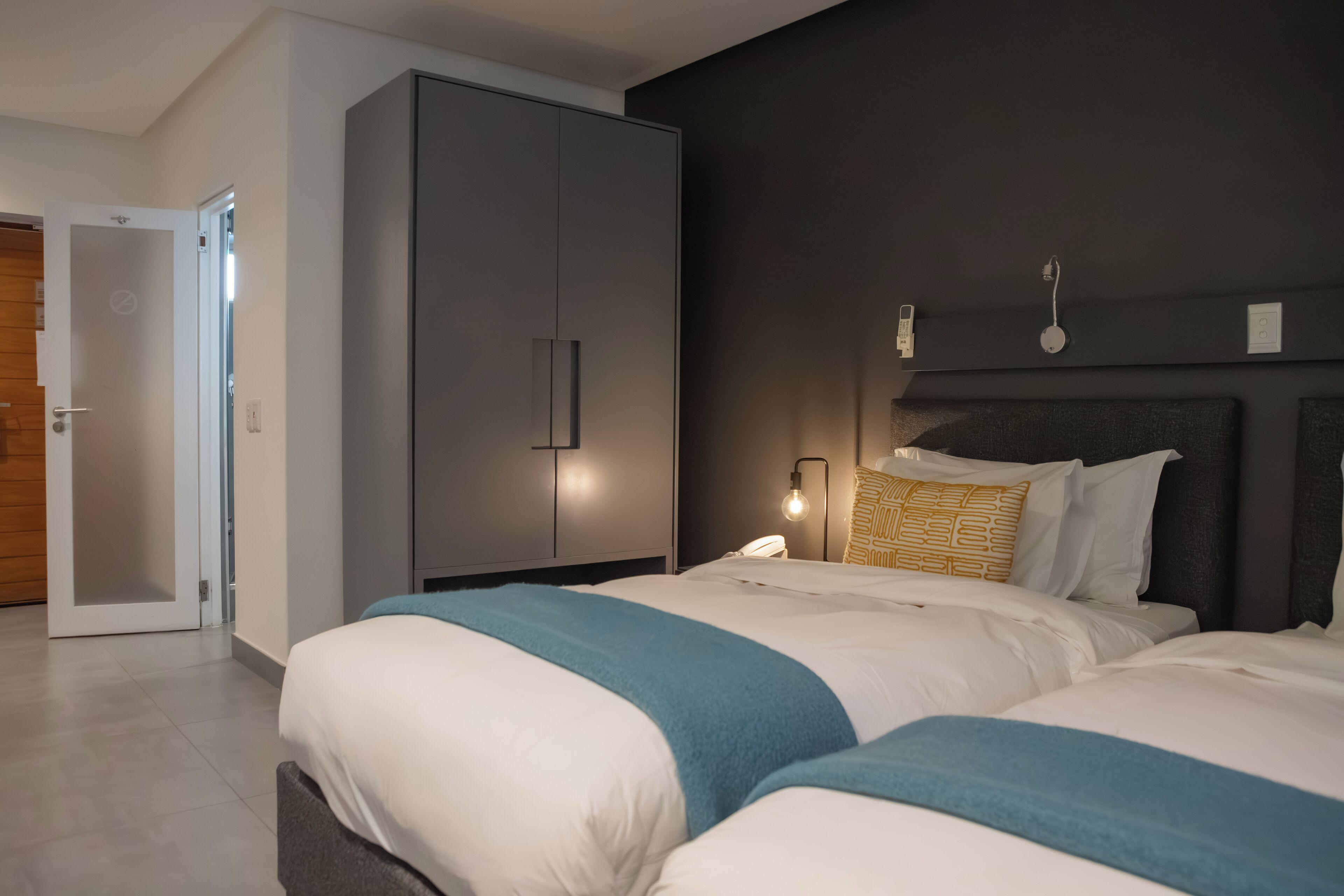 Tempat tidur tambahan
