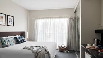 Studio Apartment | 1 bedroom, desk, laptop workspace, iron/ironing board