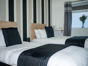Twin Room - The Maple Hotel (Liverpool)