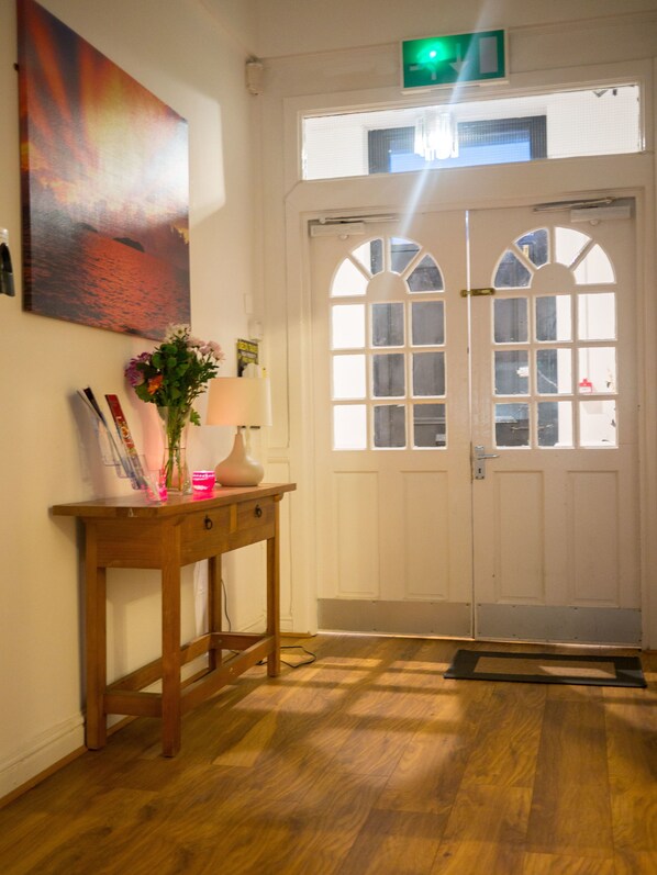 Interior entrance - The Maple Hotel (Liverpool)