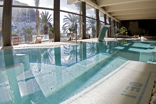 Couples treatment rooms, sauna, steam room, Turkish bath
