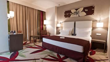 Executive Room, 1 King Bed | Premium bedding, Select Comfort beds, minibar, in-room safe