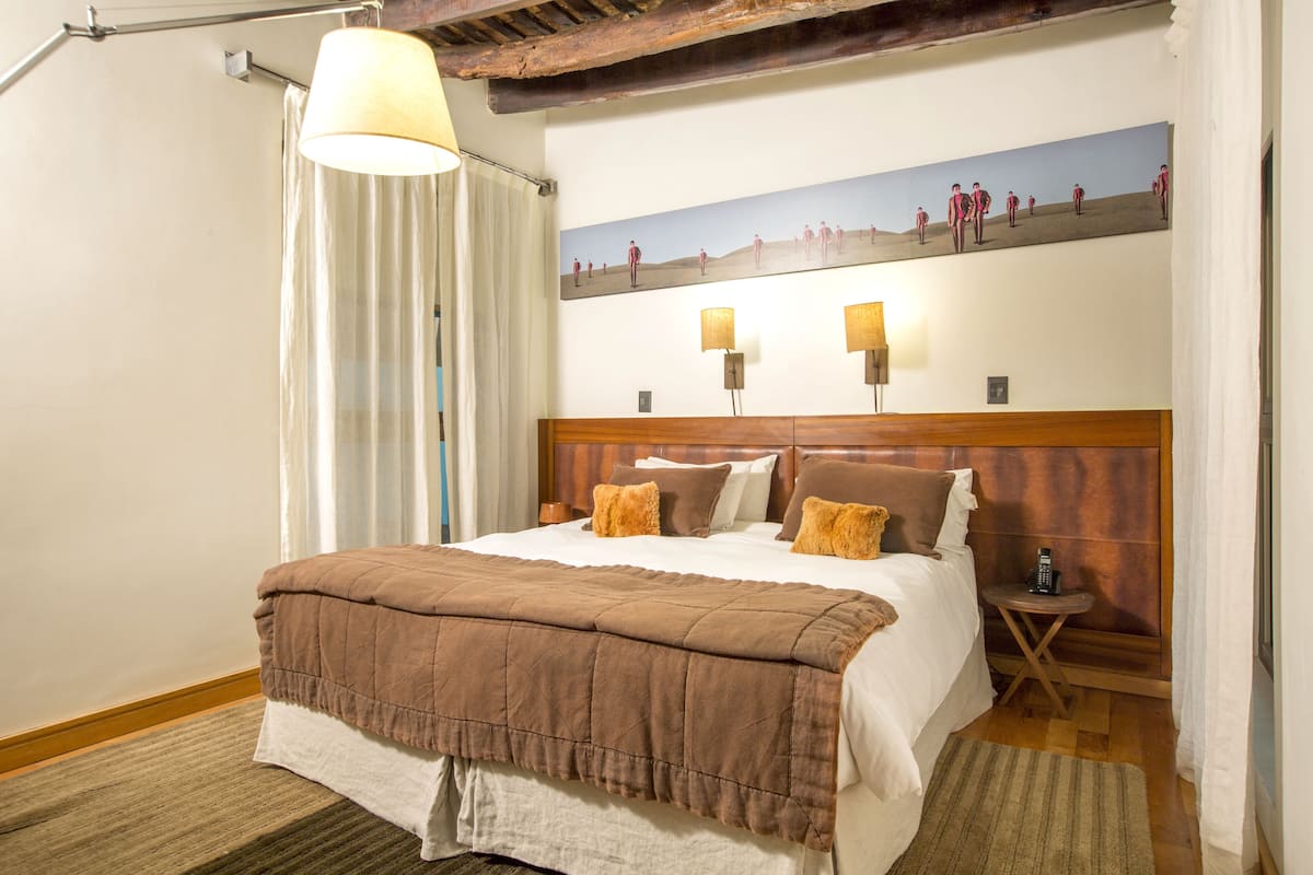 Room (Tabaco) | Down duvets, in-room safe, blackout curtains, free WiFi
