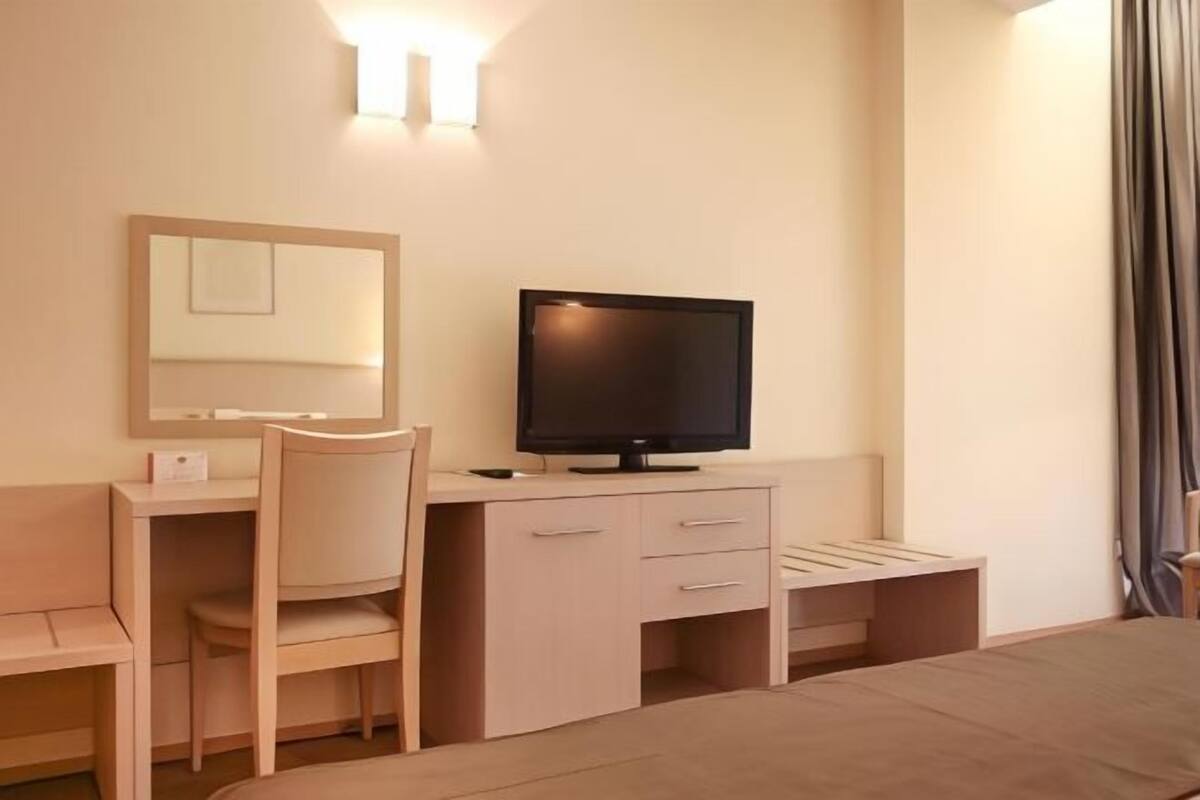 1 bedroom, minibar, in-room safe, desk