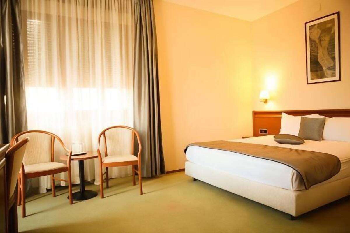 1 Schlafzimmer, Minibar, Zimmersafe, Schreibtisch
