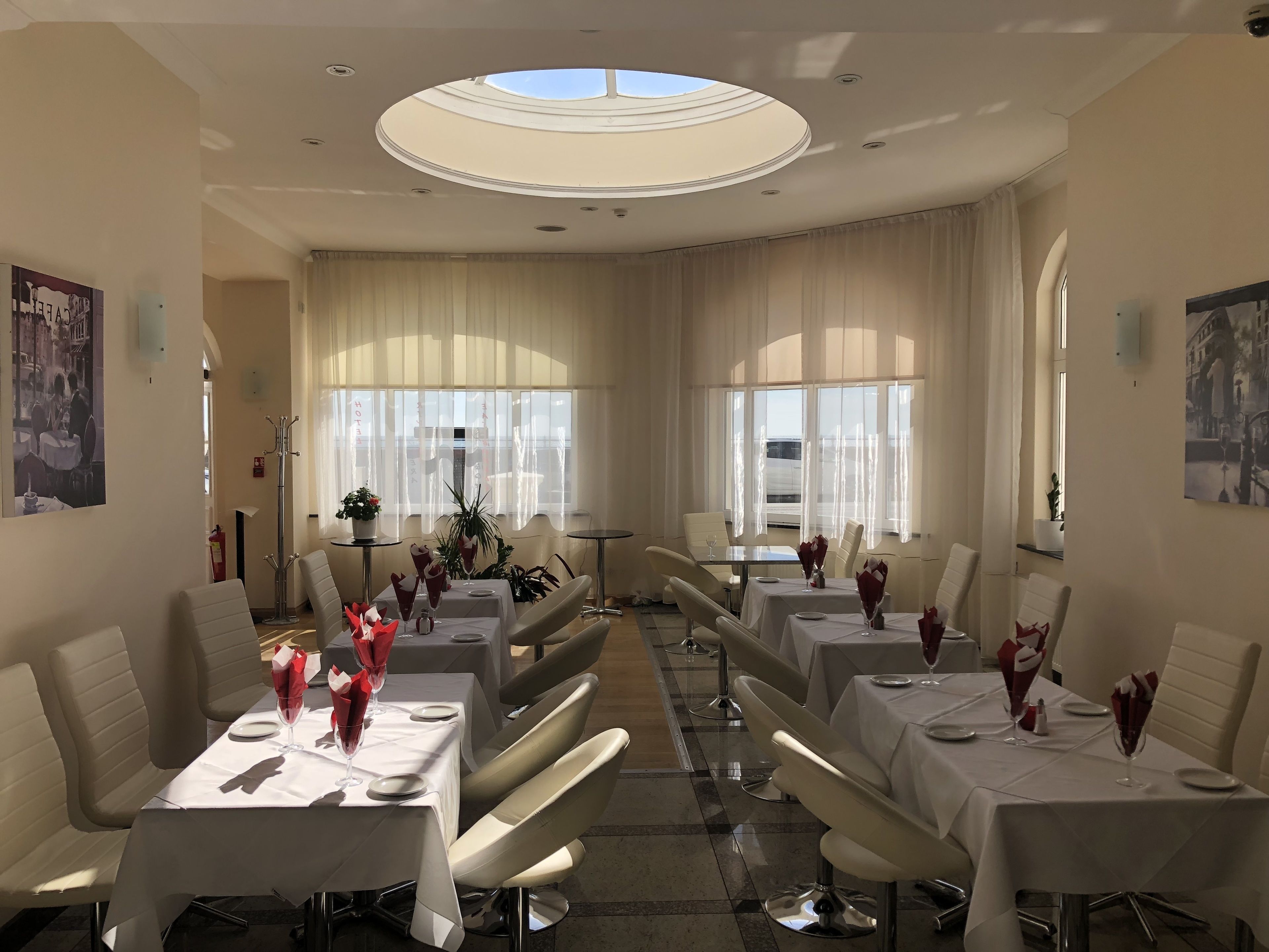 每日供应英式早餐（每人 GBP 11.00）