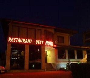 Exterior detail - Best Hotel (Ploiesti)