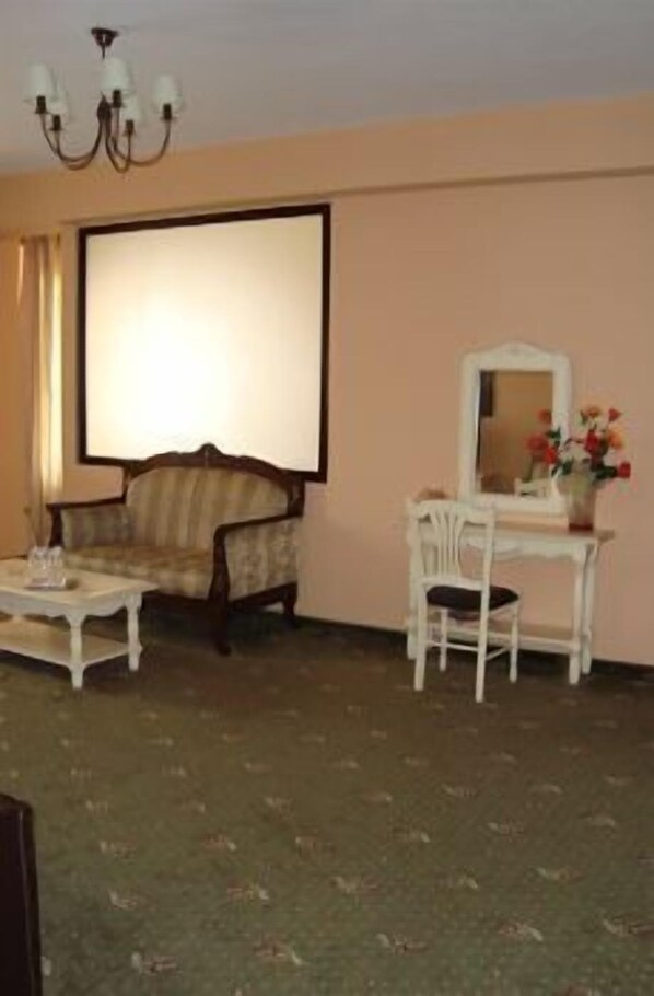 Living room - Best Hotel (Ploiesti)