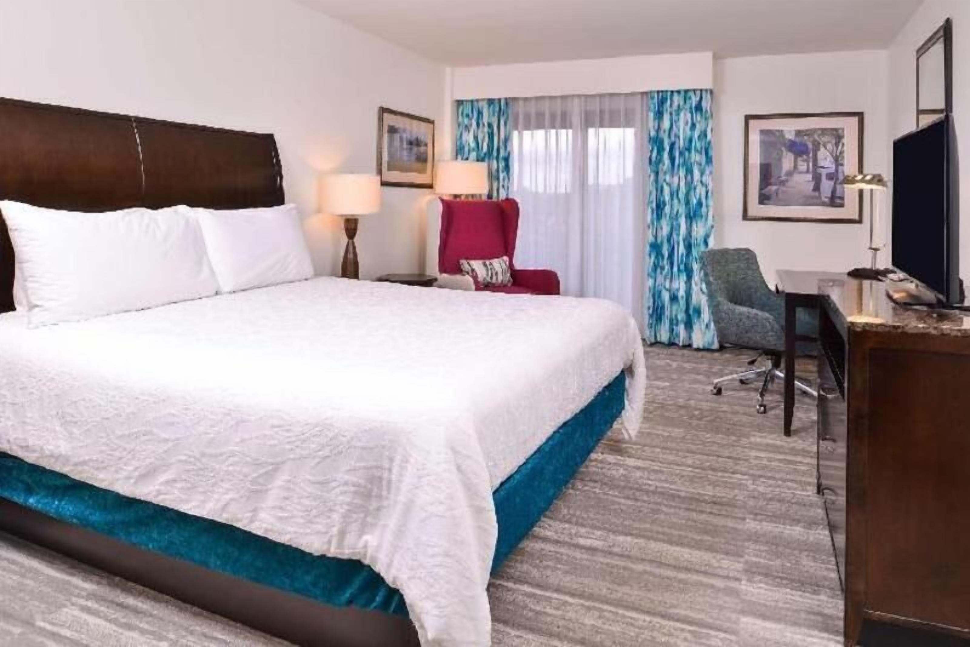 Premium bedding, down duvets, in-room safe, laptop workspace