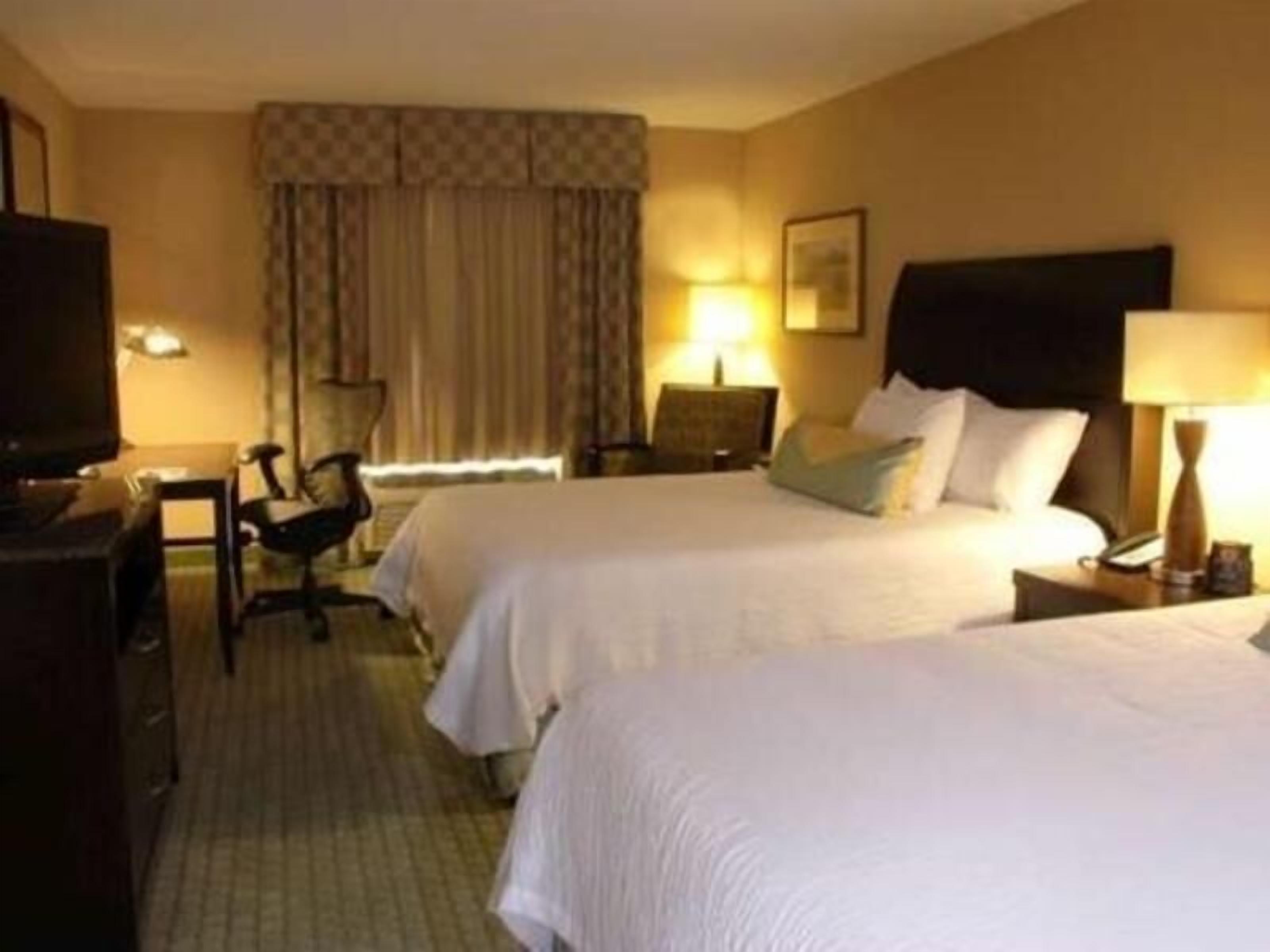 Premium bedding, down duvets, in-room safe, laptop workspace