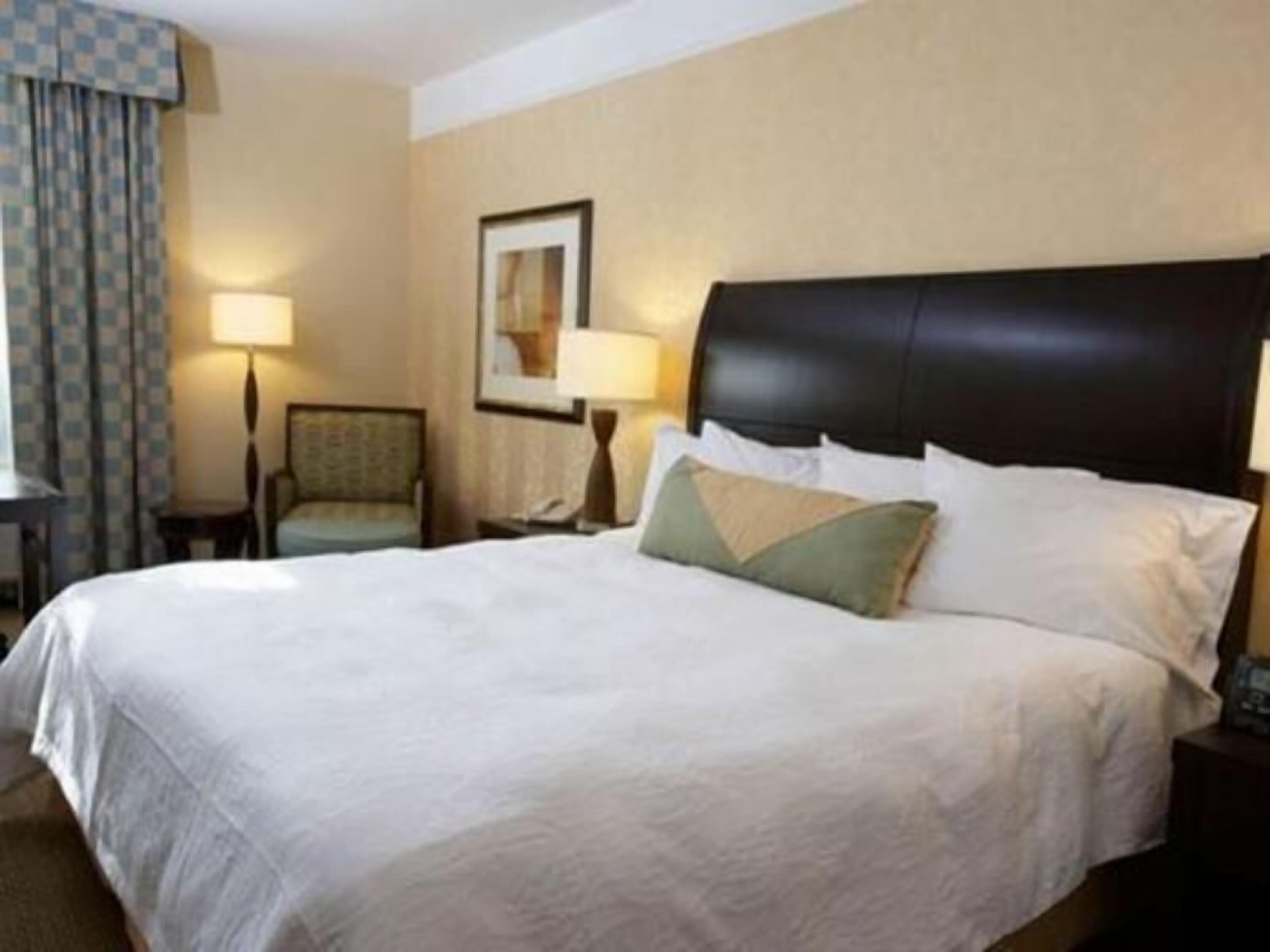 Premium bedding, down duvets, in-room safe, laptop workspace