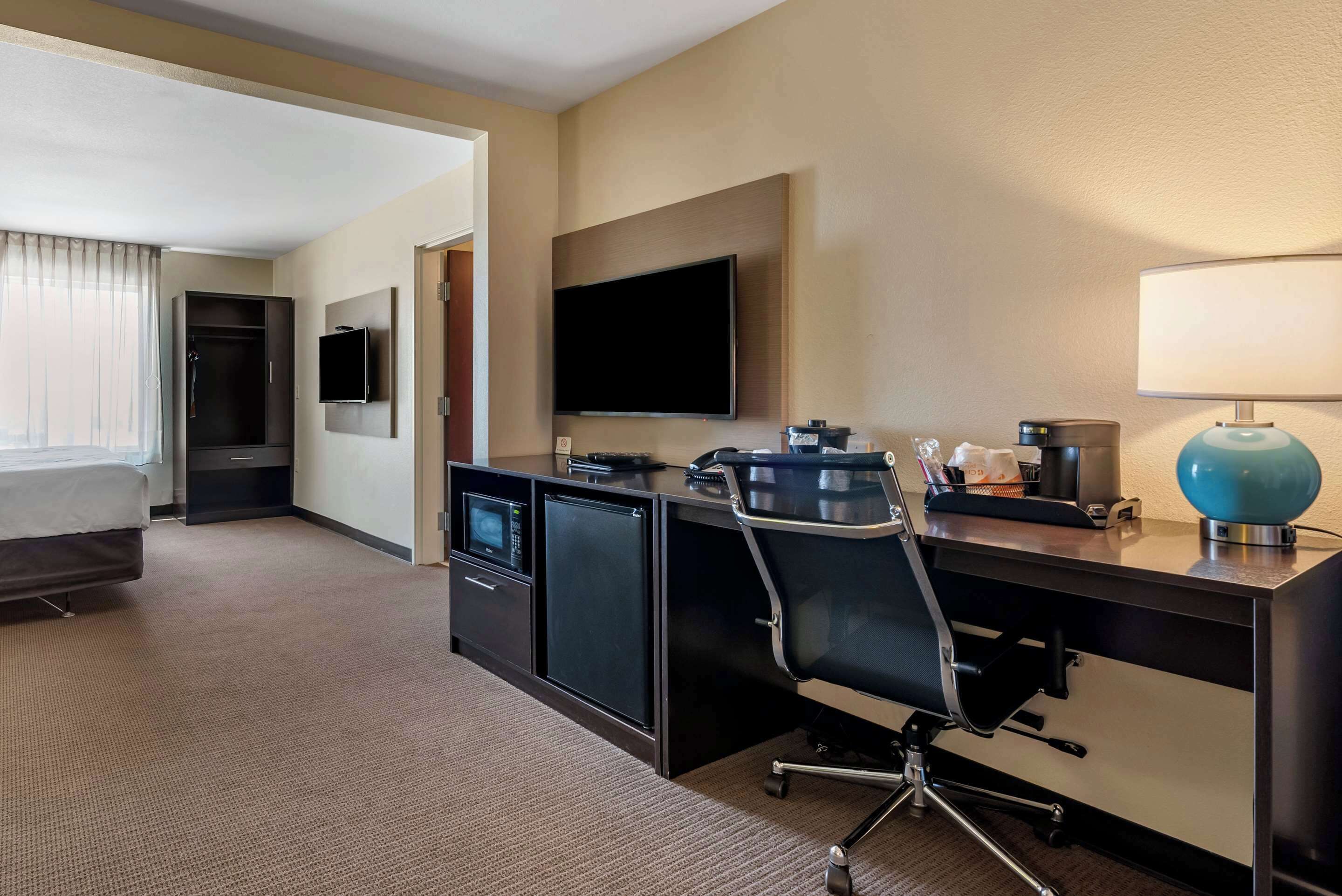 desk, iron/ironing board, free cots/infant beds, free wifi