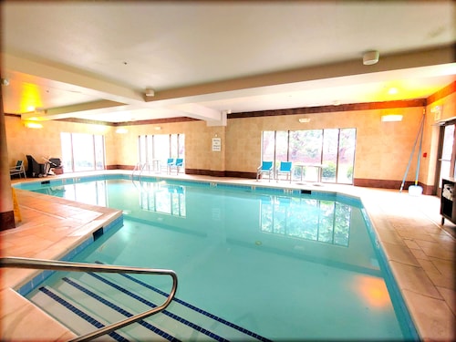 Holiday Inn Express & Suites Clear Spring  by IHG