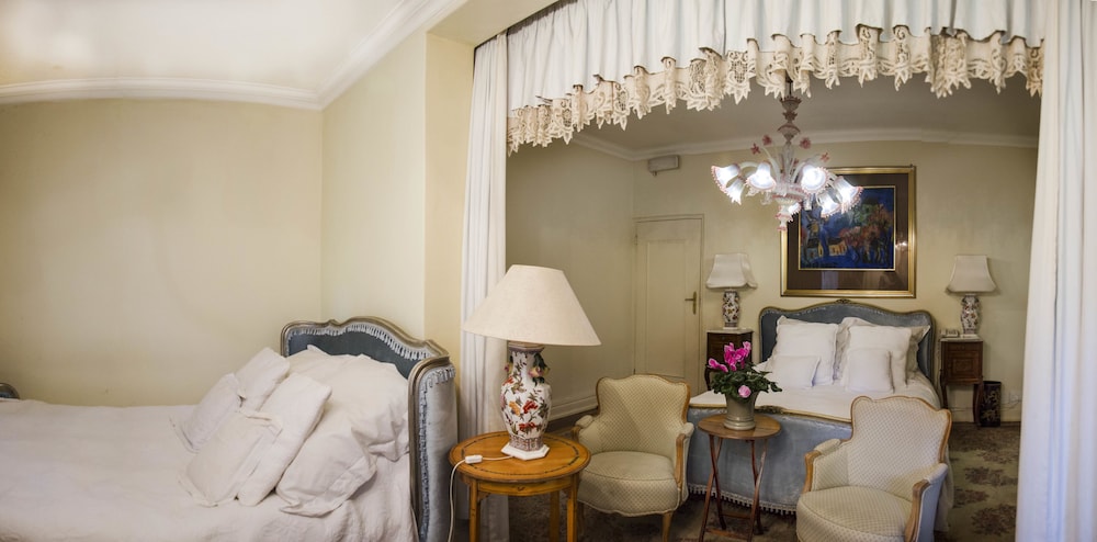 Illyria House by null