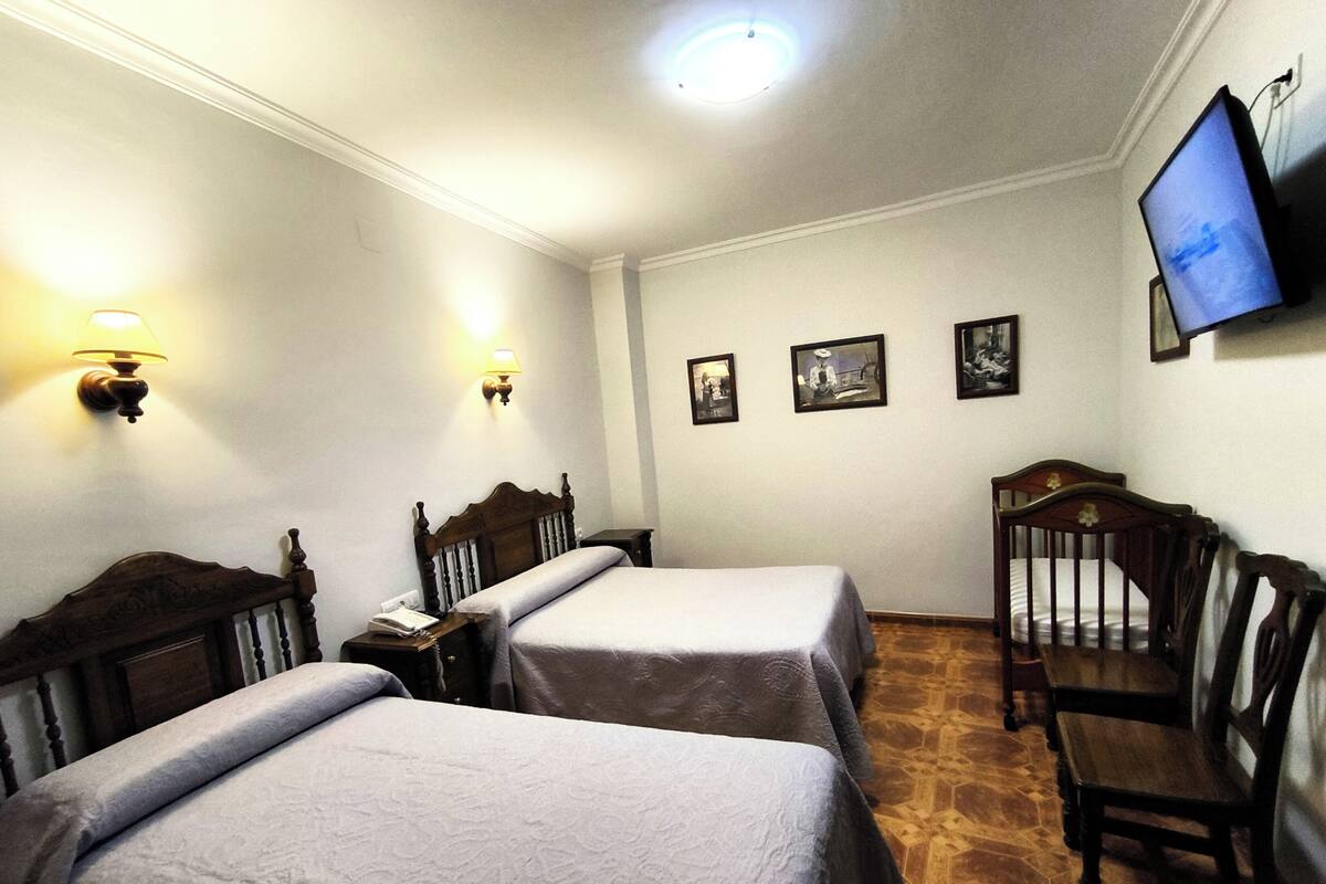 Desk, blackout drapes, soundproofing, WiFi (free)