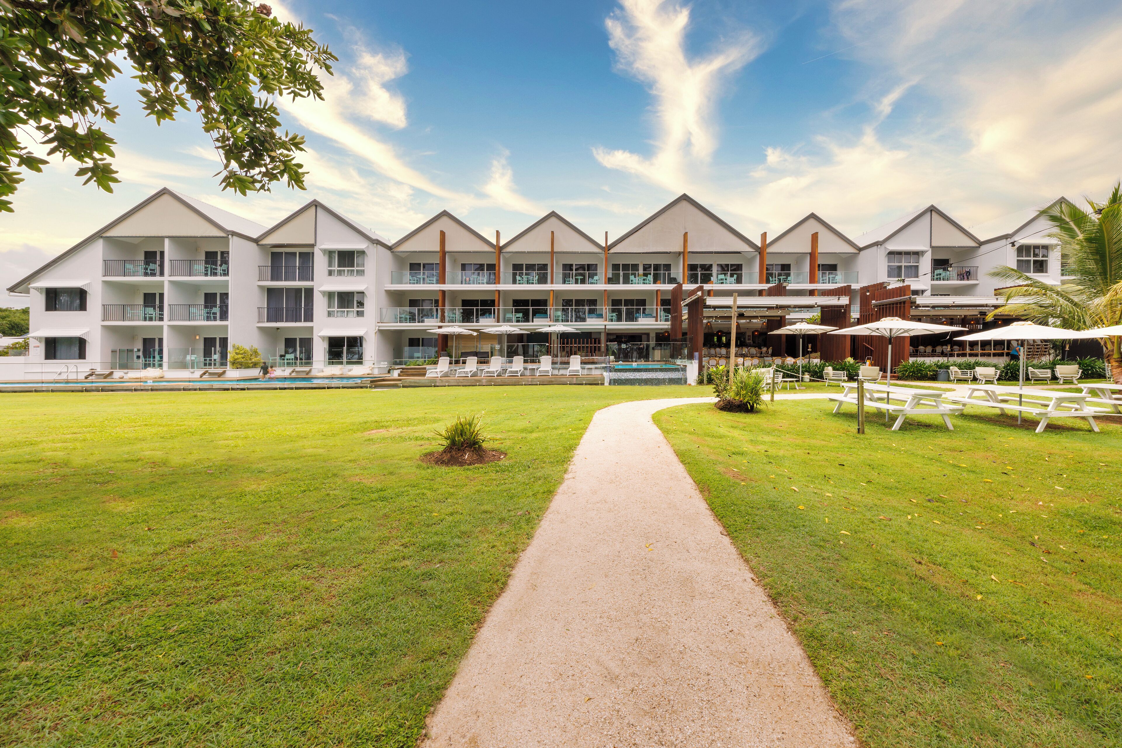 住宿正面 (夜晚)