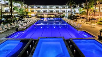 Outdoor pool, open 9:00 AM to 9:00 PM, pool umbrellas, sun loungers