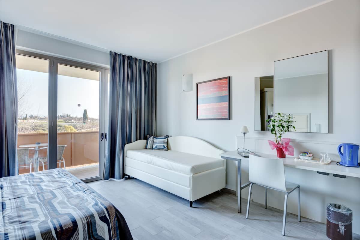 1 bedroom, minibar, in-room safe, desk