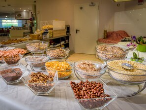 Breakfast buffet - Parc Hotel (Castelnuovo del Garda)