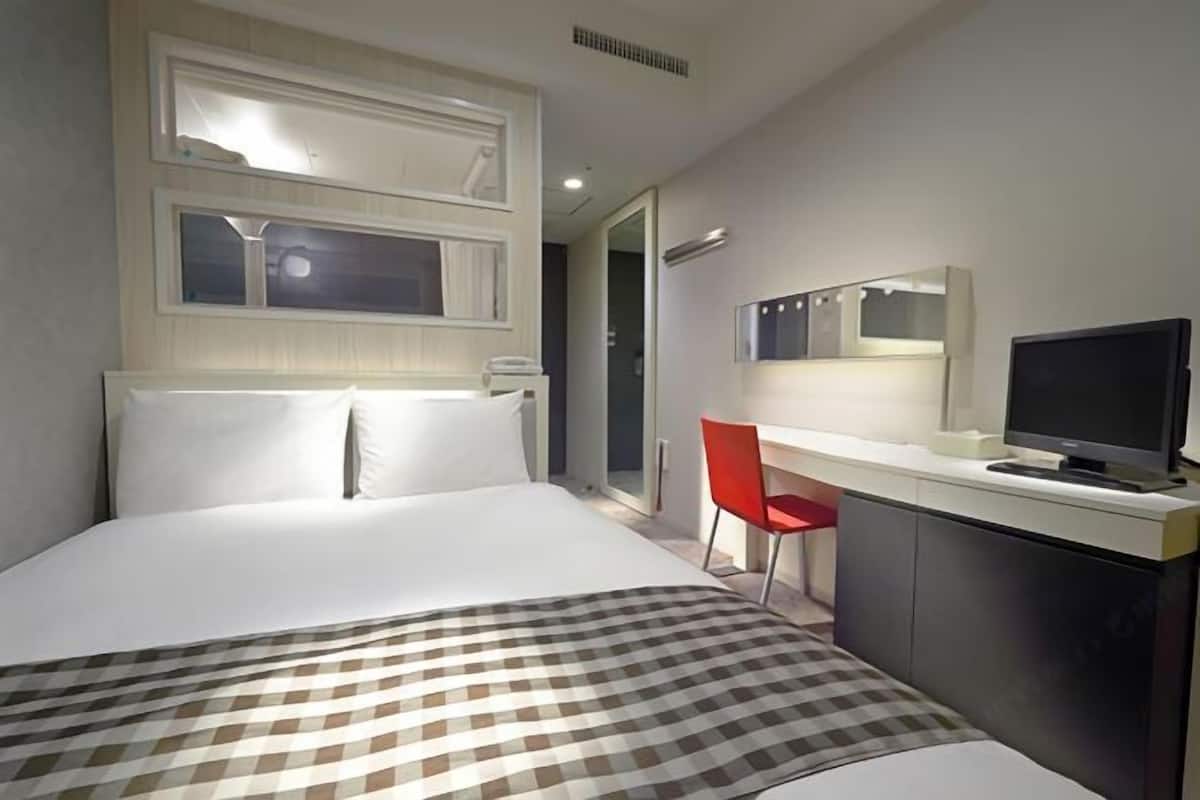 Couette en duvet d'oie, coffres-forts dans les chambres, bureau