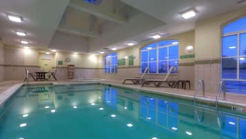 Indendørs pool