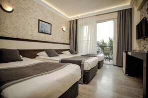 Egyptian cotton sheets, premium bedding, down comforters, pillowtop beds - Camyuva Beach (Kemer)