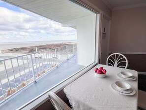 Habitación Deluxe, vistas al mar (JADE) | Decoración individual y mobiliario individual