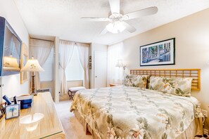 Condo, 1 Bedroom | In-room safe, individually decorated, individually furnished - Hale Kamaole (Kihei)