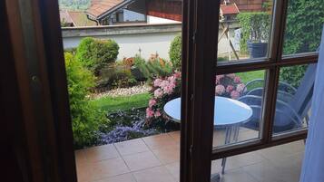 Double Room | Hypo-allergenic bedding, minibar, in-room safe, desk