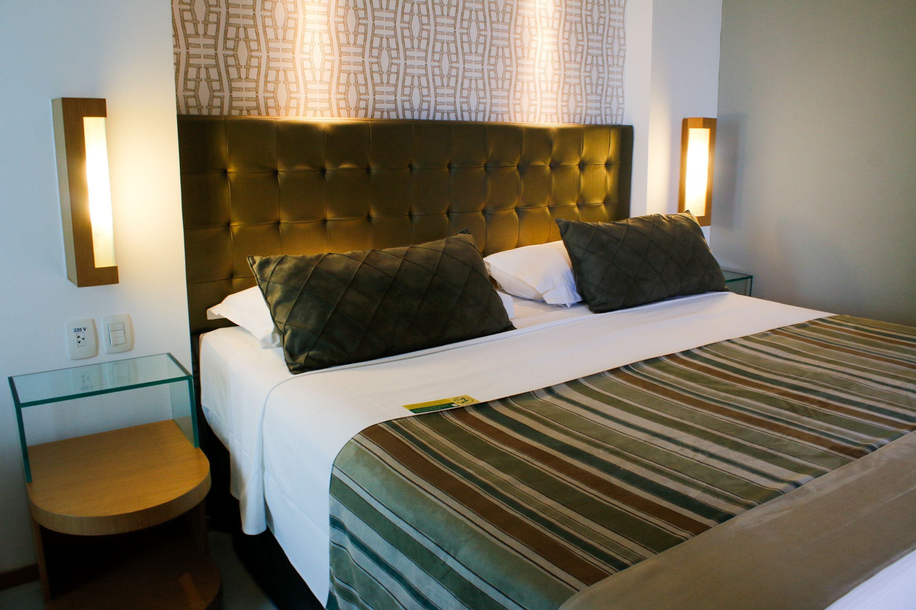 Minibar, in-room safe, laptop workspace, blackout curtains