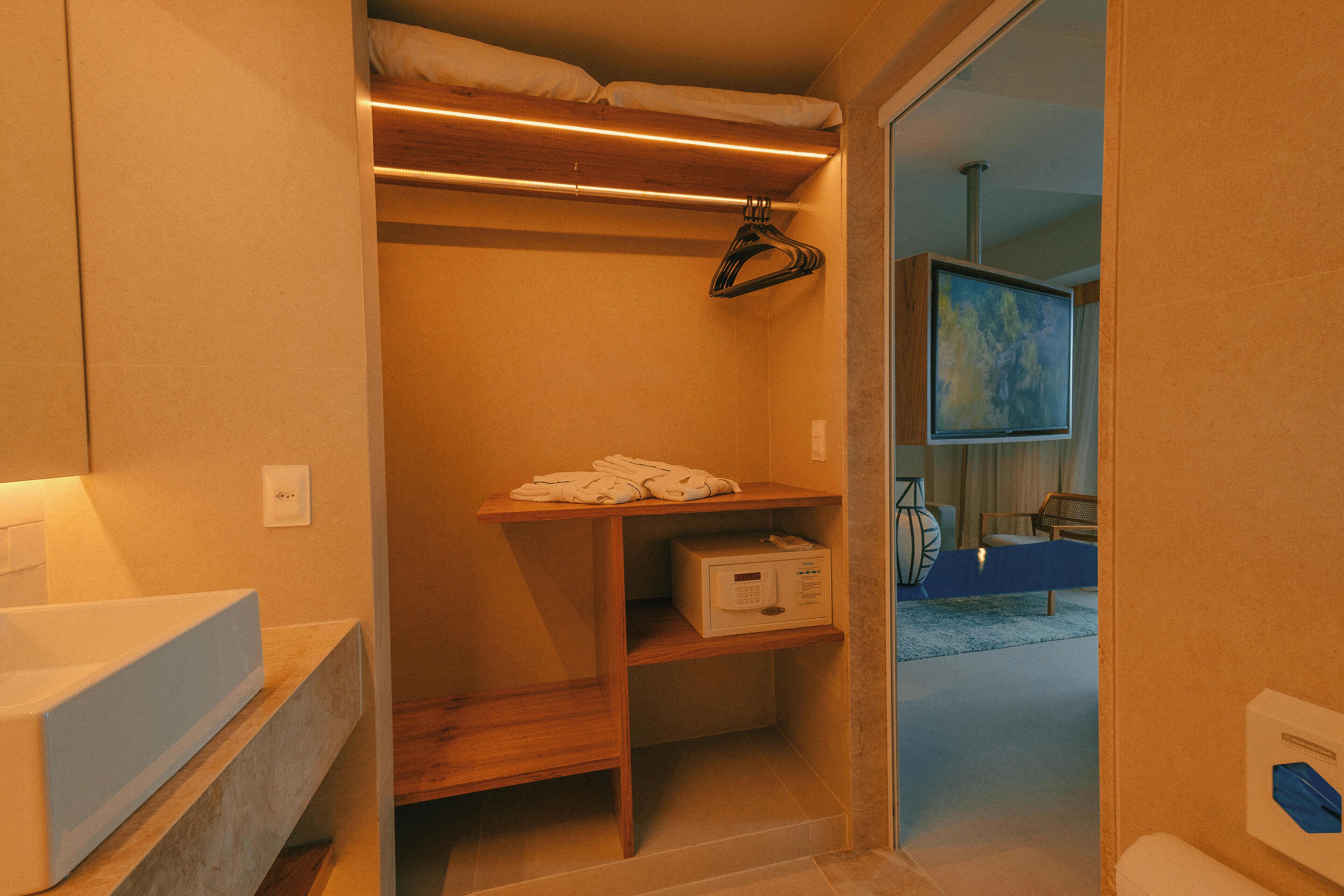 standard room 2 | bathroom | shower, free toiletries, hair dryer, towels