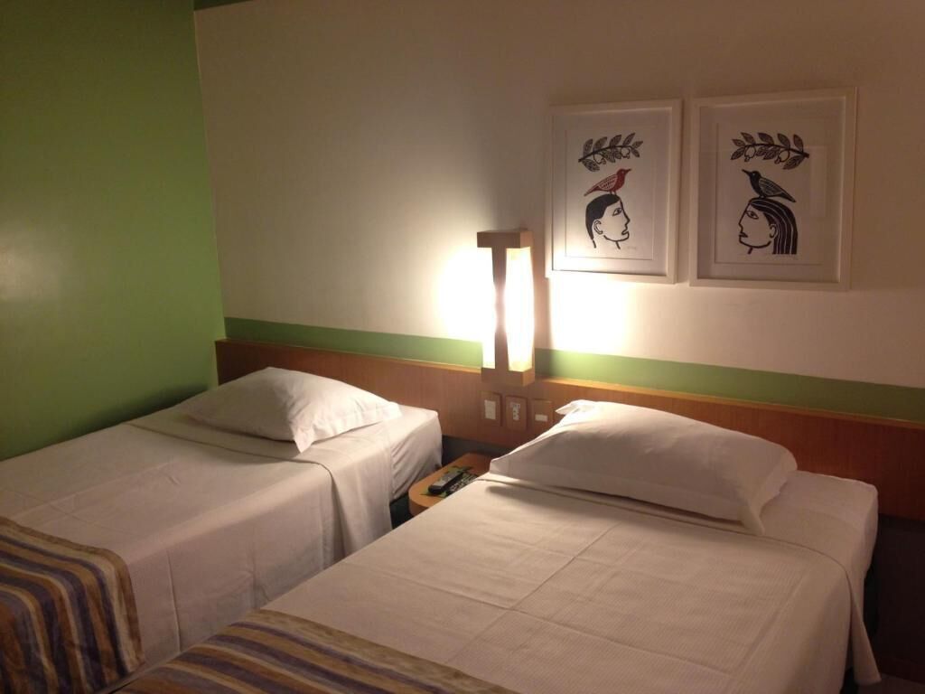 Minibar, in-room safe, laptop workspace, blackout curtains