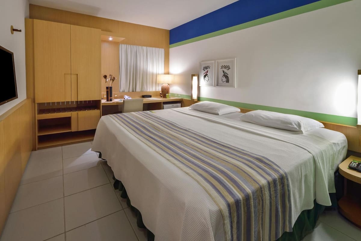 Minibar, in-room safe, blackout curtains, free WiFi