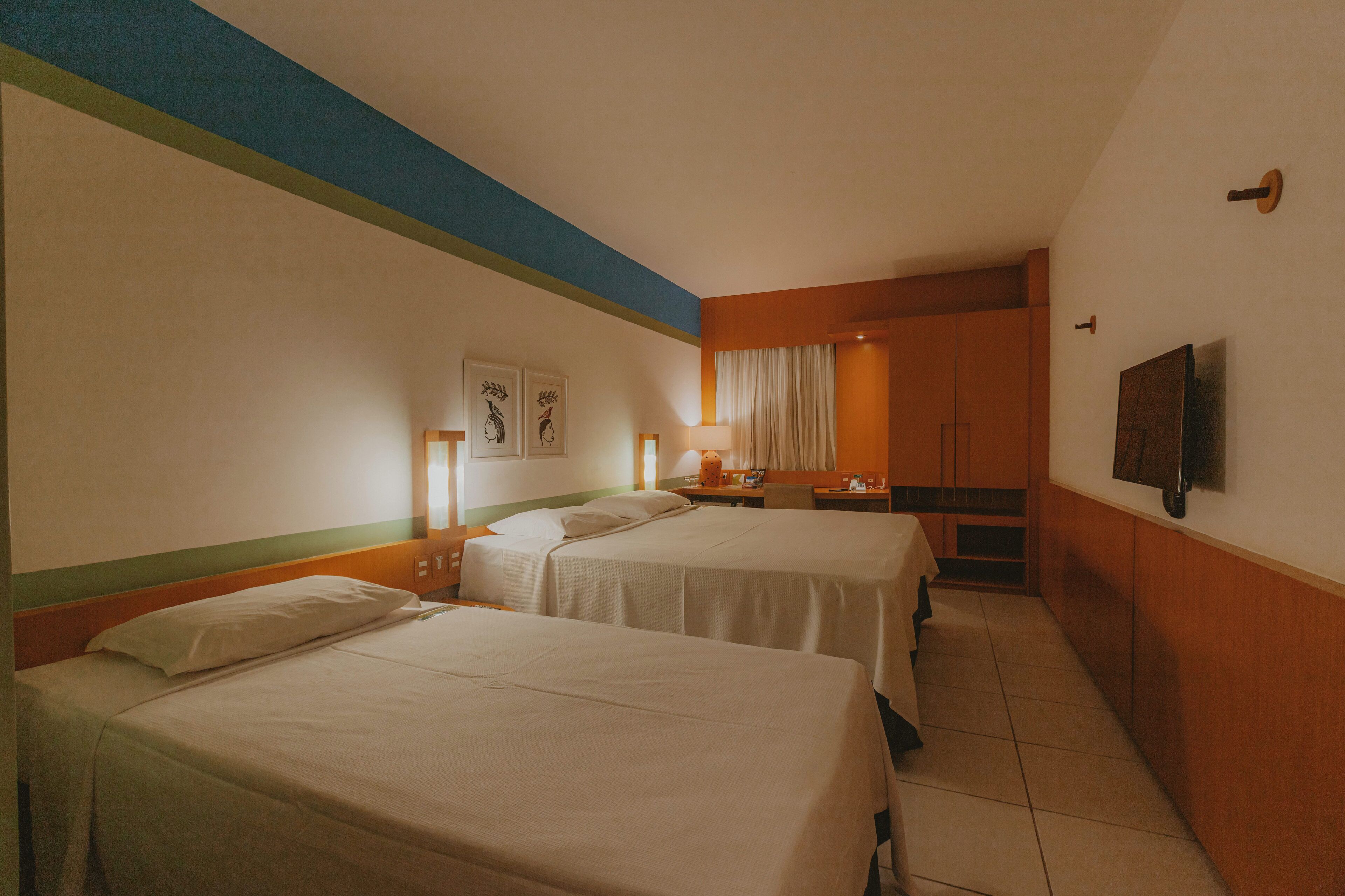 Minibar, in-room safe, laptop workspace, blackout curtains