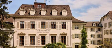 Bagian depan properti