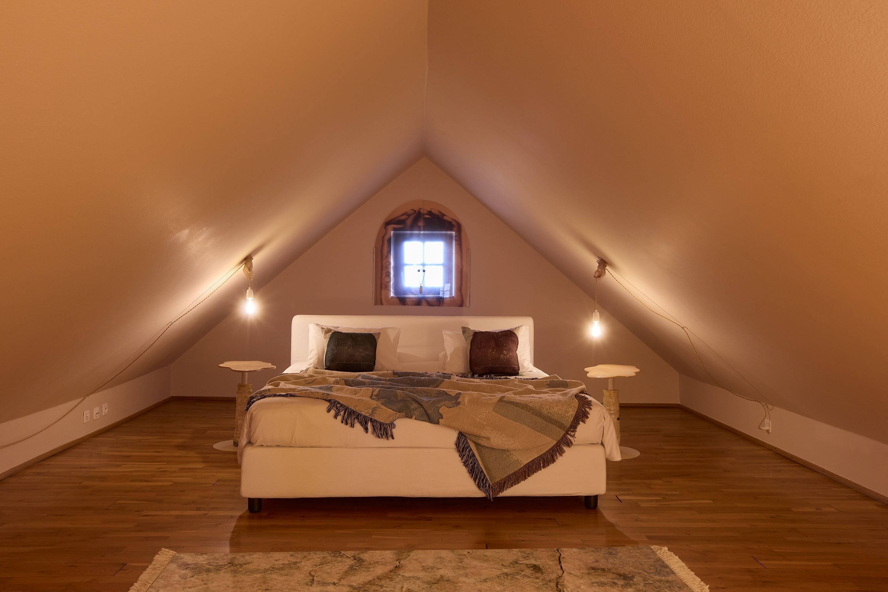 premium bedding, down duvets, minibar, in-room safe