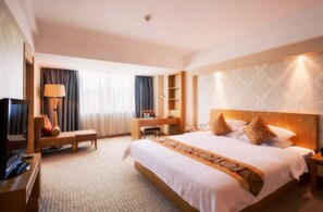 Hochwertige Bettwaren, Pillowtop-Betten, Minibar, Zimmersafe