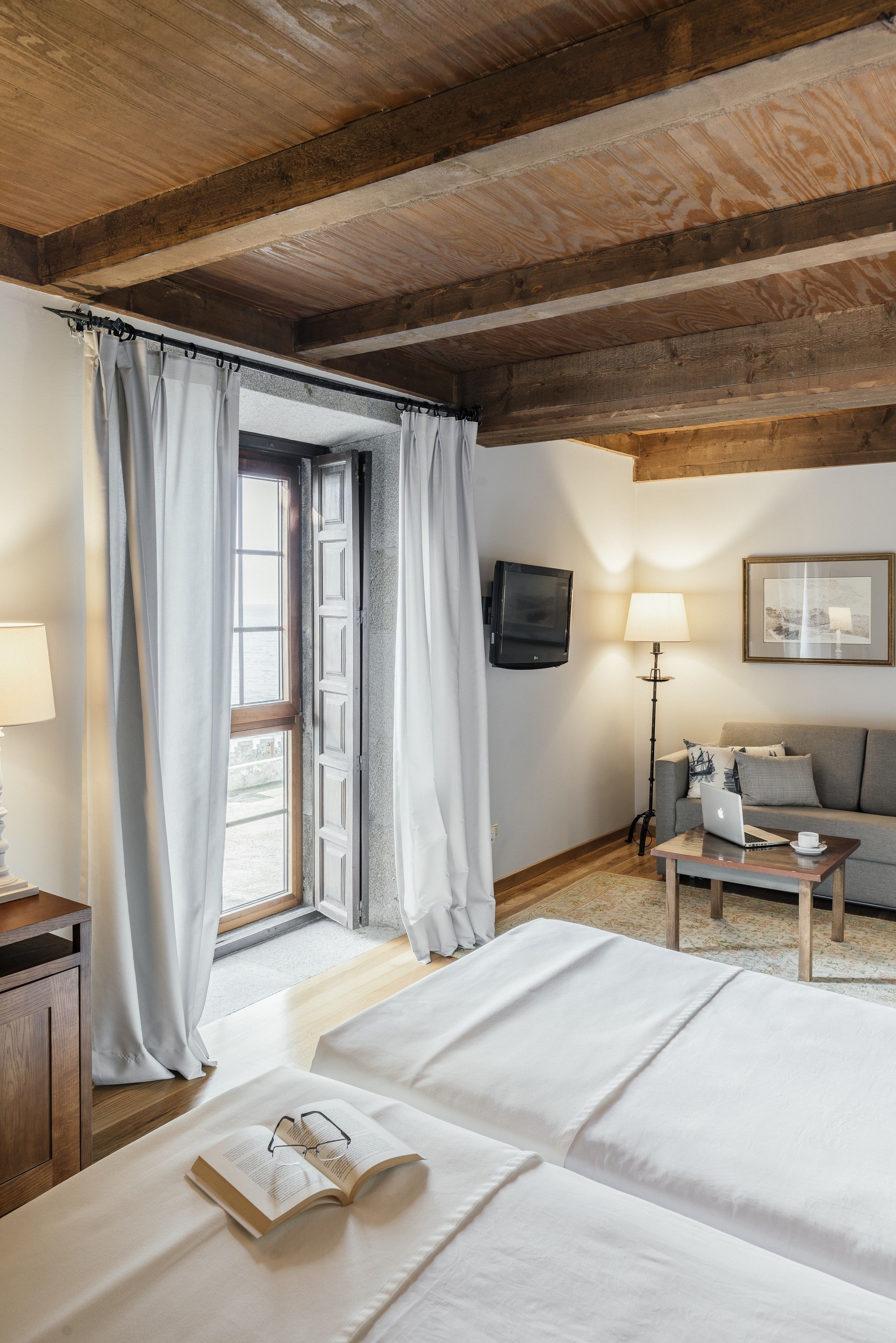 1 bedroom, minibar, in-room safe, desk