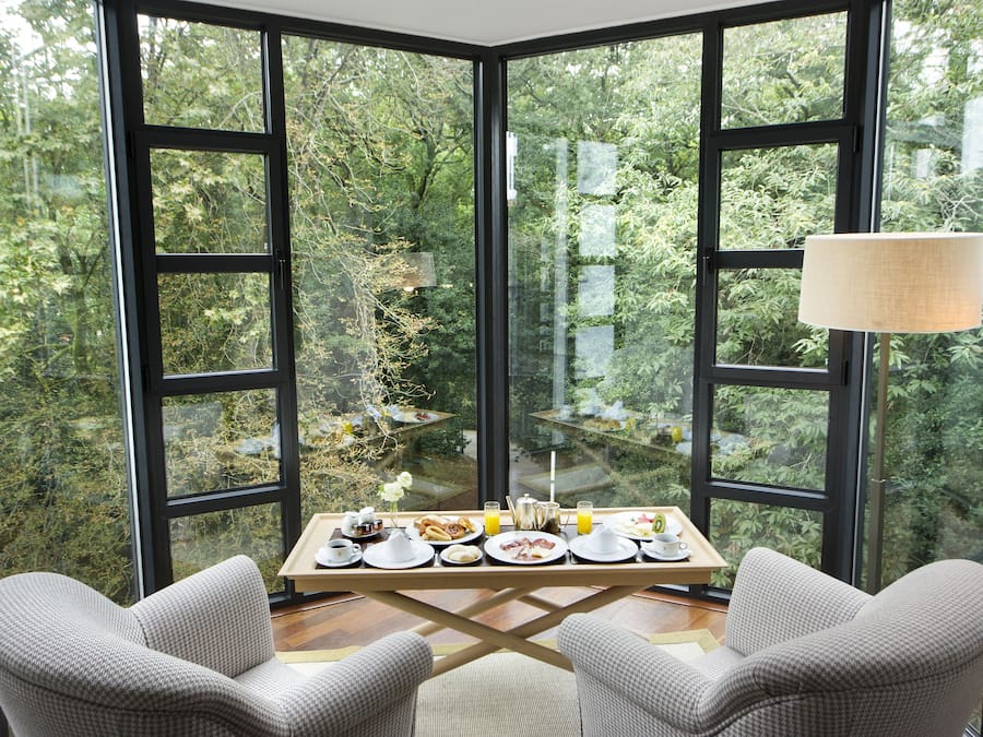 Minibar, in-room safe, desk, cribs/infant beds