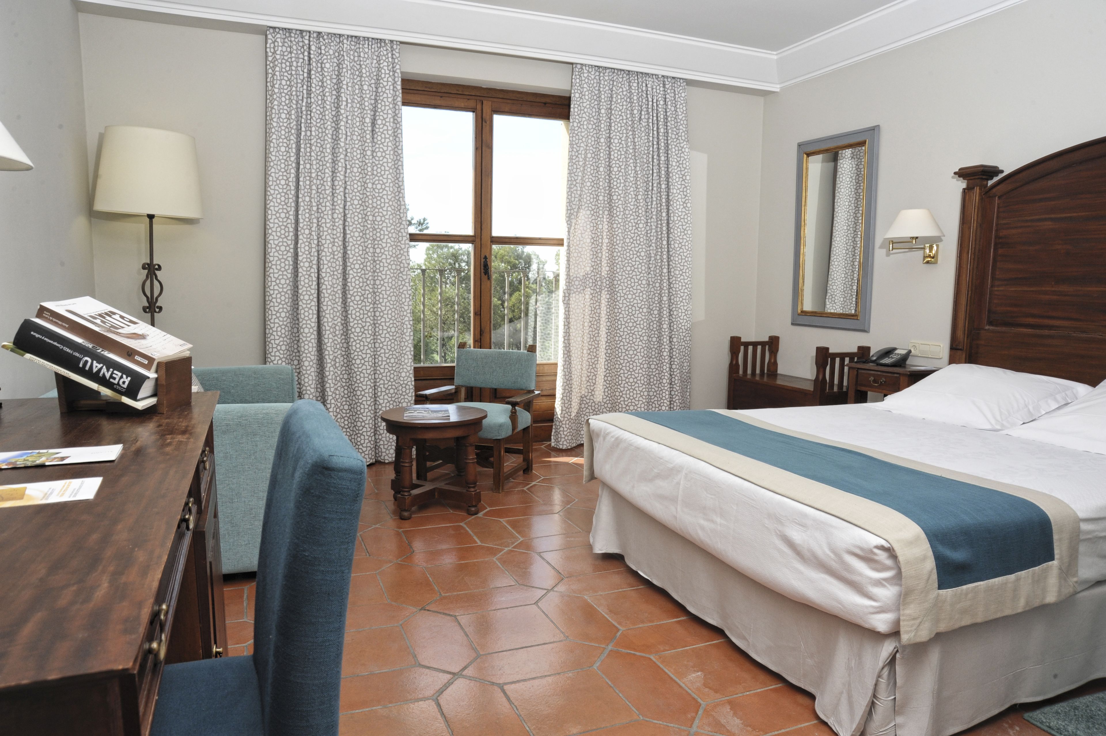 1 bedroom, premium bedding, minibar, in-room safe