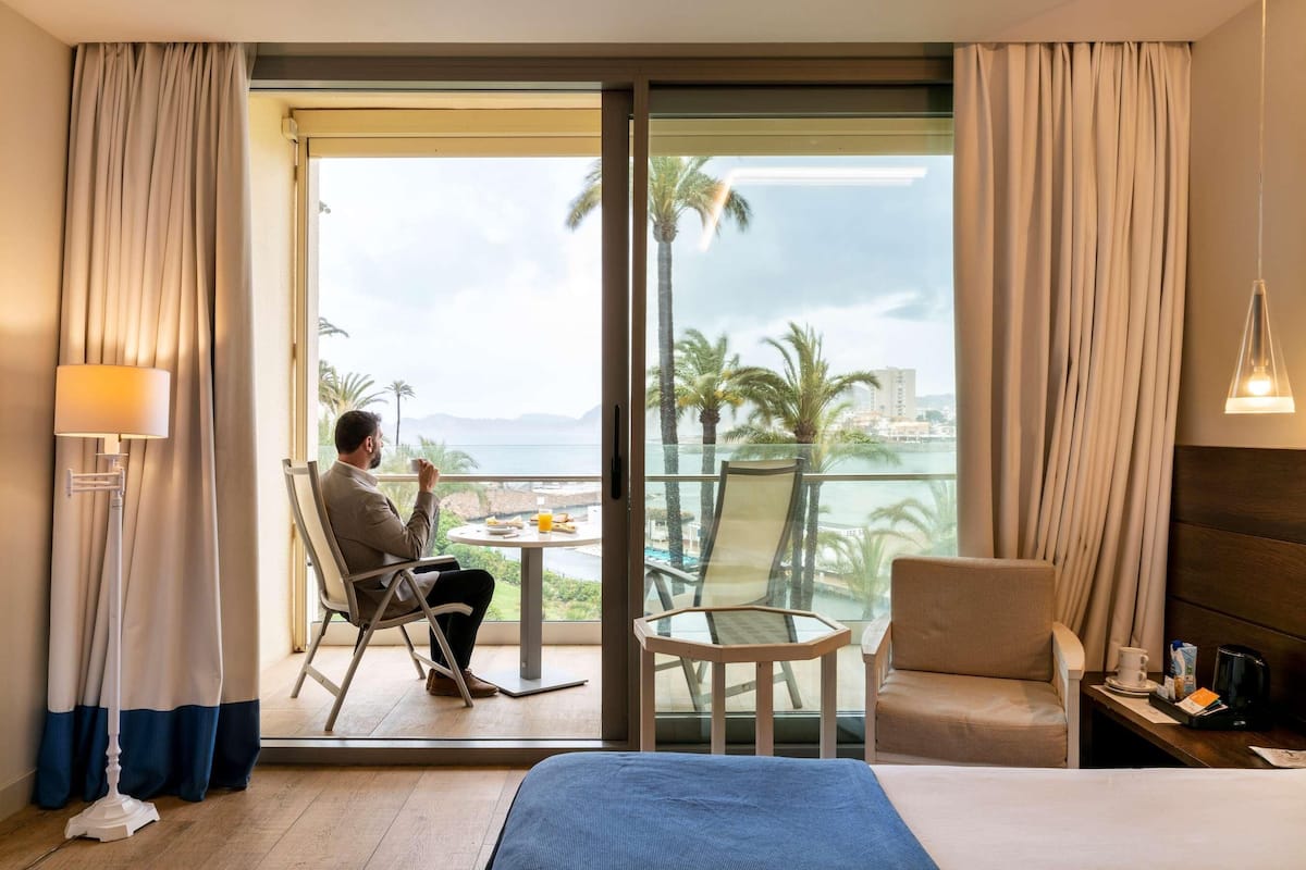 1 bedroom, Select Comfort beds, minibar, in-room safe