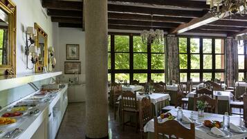 Daily buffet breakfast (EUR 19 per person)