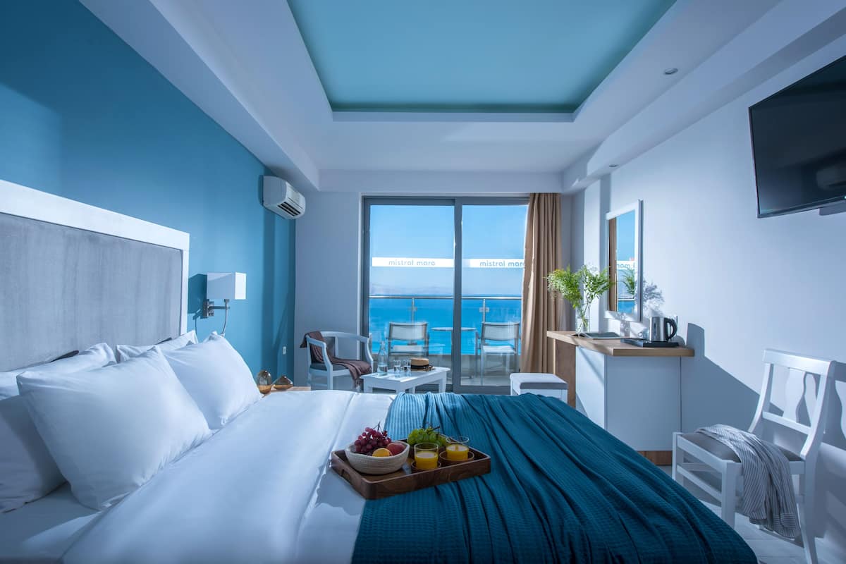 Standard Double or Twin Room, Sea View | Blackout drapes, WiFi