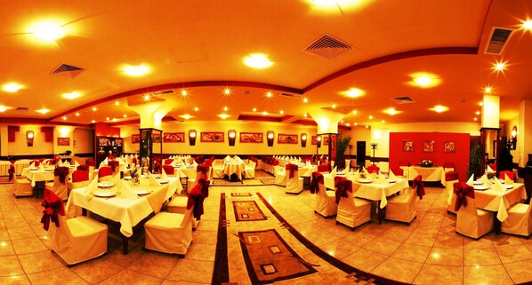 Buffet déjeuner (10 EUR par personne)