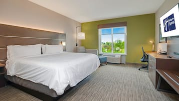 Quarto standard, 1 cama King | Cofres nos quartos, escrivaninha, cortinas blackout