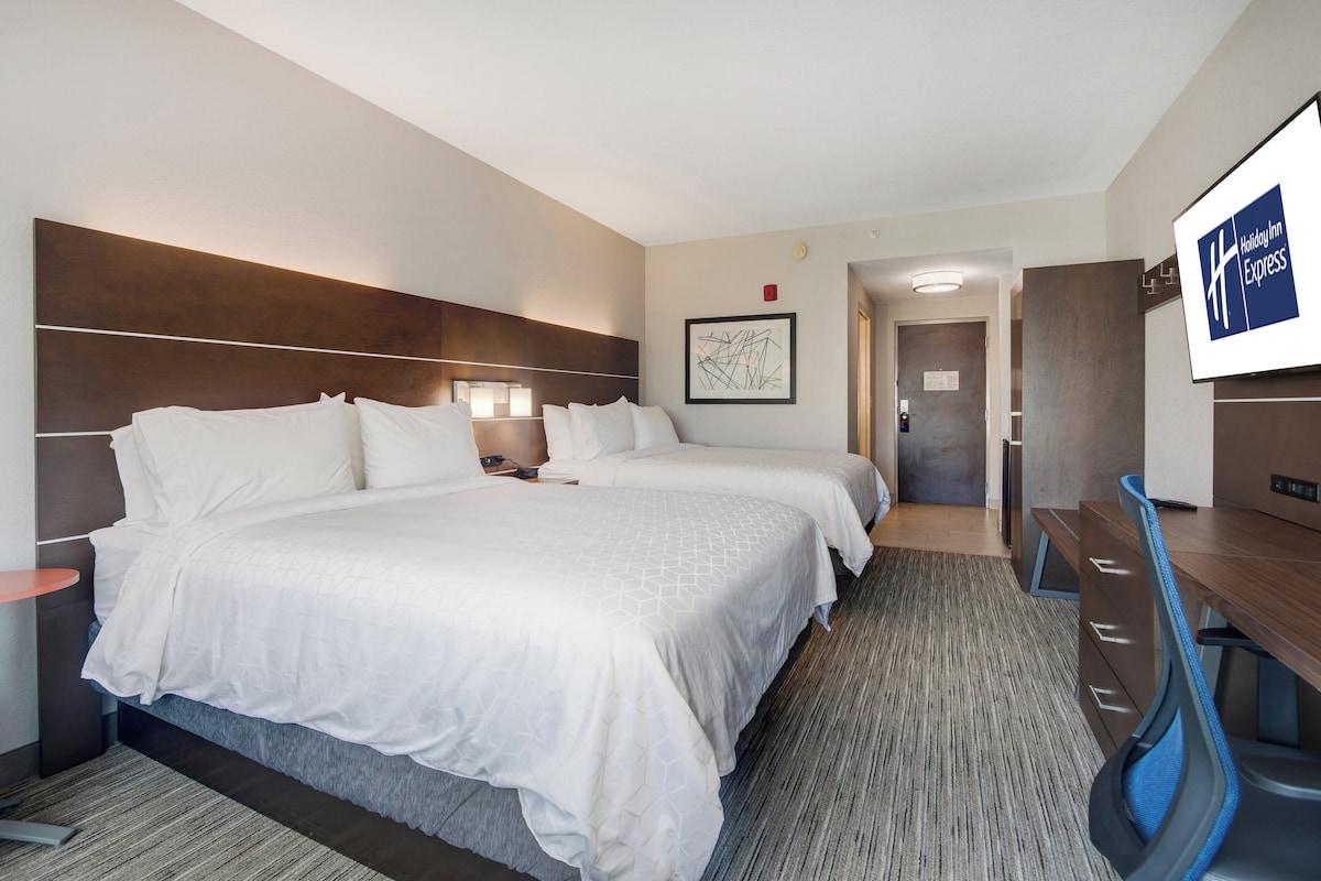In-room safe, desk, blackout drapes, iron/ironing board